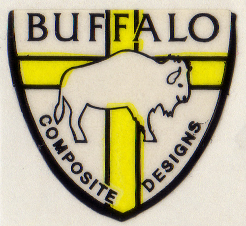 BUFFALO COMPOSITE DESIGNS(バッファローコンポジットデザインズ)ロゴステッカー(ブラック / イエロー)